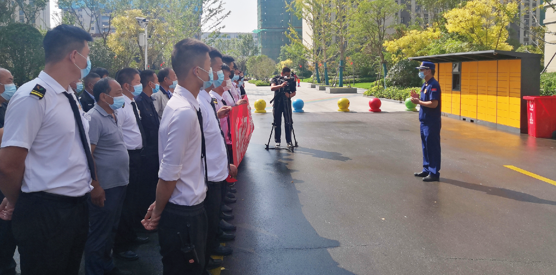 Jiayuan property volunteers actively participate in Pizhou fire brigade safety publicity